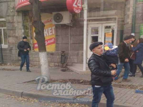 Аферист с ребенком на руках много лет сетует о тяжелой судьбе в маршрутках Ростова Аферист с ребенком на руках много лет сетует о тяжелой судьбе в маршрутках Ростова