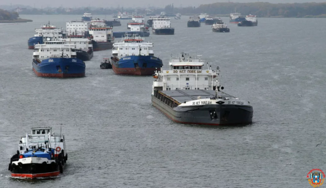Из-за холодов ограничили движение судов в портах Азова и Таганрога