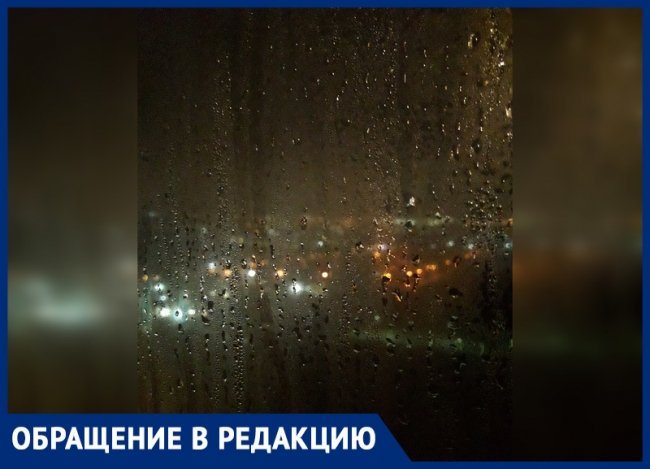«Балконы в ЖК Платовский плачут»: окна в ростовских новостройках покрываются льдом из-за мороза