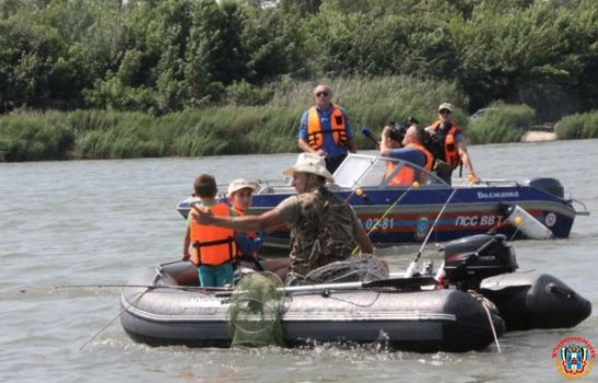 В Ростовской области 21-летний парень едва не утонул в реке