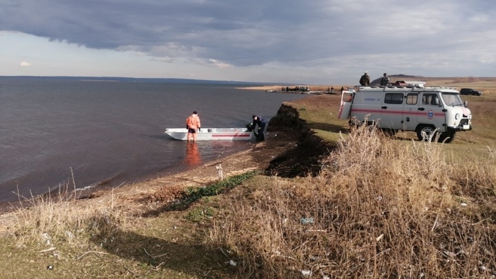 В Татарстане перевернулась лодка: найдено тело одного из трех рыбаков