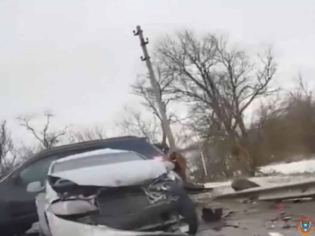Массовая авария произошла на трассе в Ростовской области