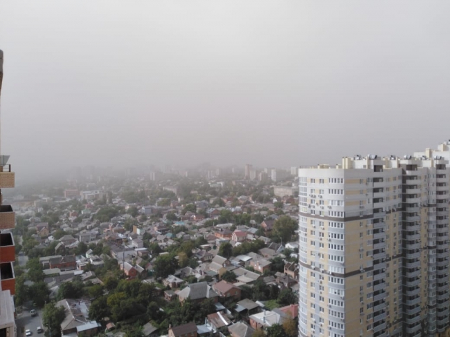 Ростов накрыло пылевой бурей