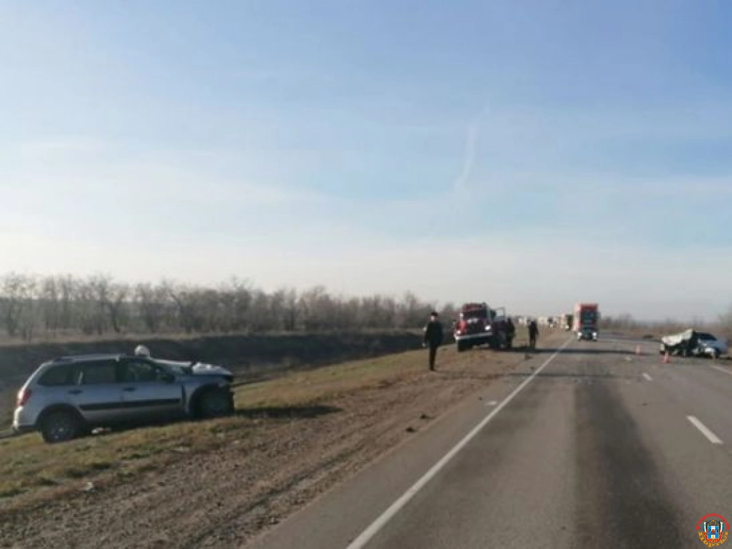 Под Волгоградом в ДТП на трассе скончались два водителя из Ростовской области