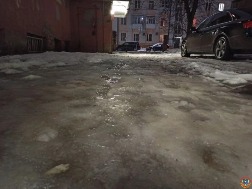 Улицы Ростова превратились в каток из-за ледяного дождя