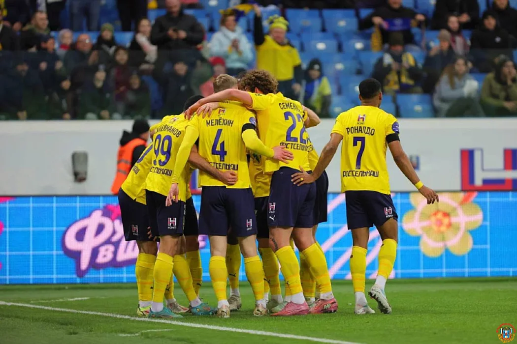 В поединке Российской Премьер-Лиги ФК «Ростов» уступил ФК «Локомотиву» В поединке Российской Премьер-Лиги ФК «Ростов» уступил ФК «Локомотиву»