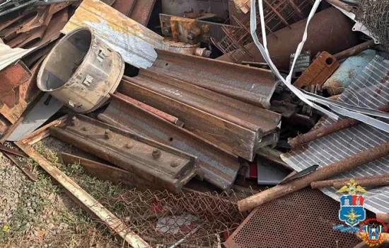 В Зимовниках работники предприятия похитили более 600 кг рельсовых деталей