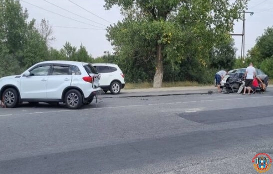 Под Новочеркасском в столкновении двух иномарок пострадал 59-летний мужчина