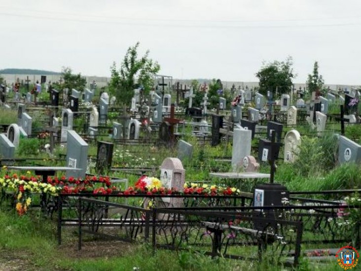 Выбросы опасных веществ в атмосферу проверят на кладбищах в Ростове
