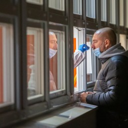 За последние сутки коронавирусом в Ростовской области заразились 349 человек