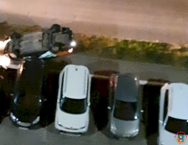 В Ростове водитель каршерингового авто перевернулся на крышу