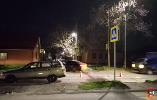 Сбитая на пешеходном переходе женщина попала в больницу в Ростове