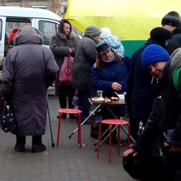 За бортом жизни: как "Ростов без наркотиков" помогает нищим