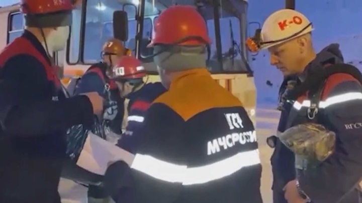 Установлены личности 35 погибших на "Листвяжной" Установлены личности 35 погибших на "Листвяжной"