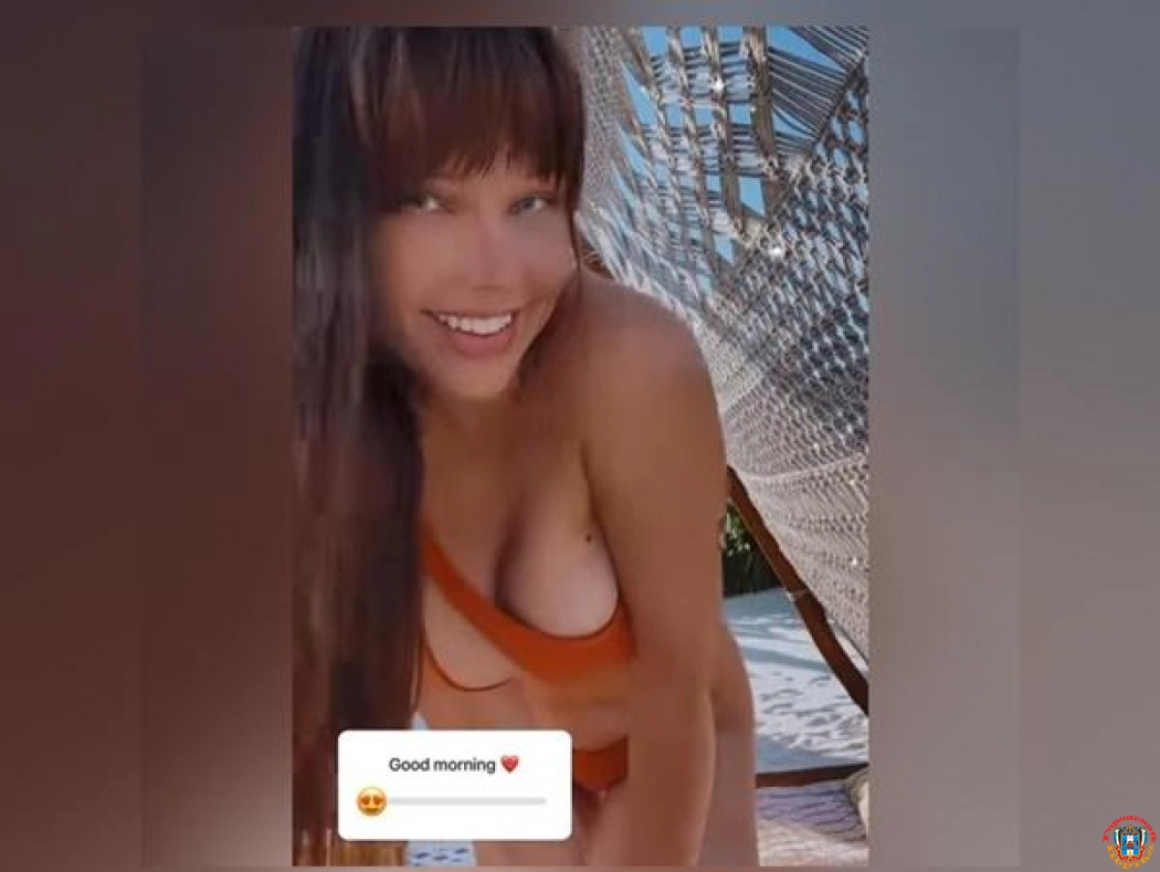 Модель Playboy из Ростова показала пышную грудь в тоненьком купальнике