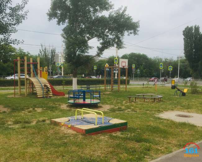 Проект «Народный контроль» проверил состояние детских площадок в Ростовской области