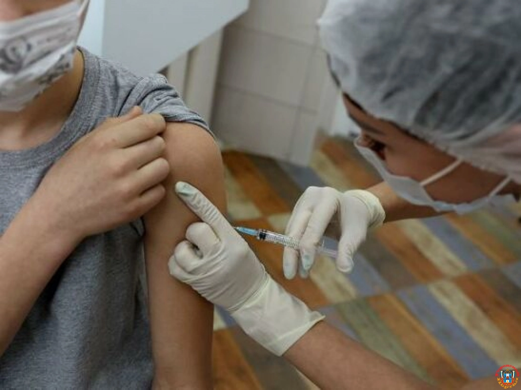 Сотрудники донских предприятий проходят вакцинацию от коронавируса, не отходя от производства