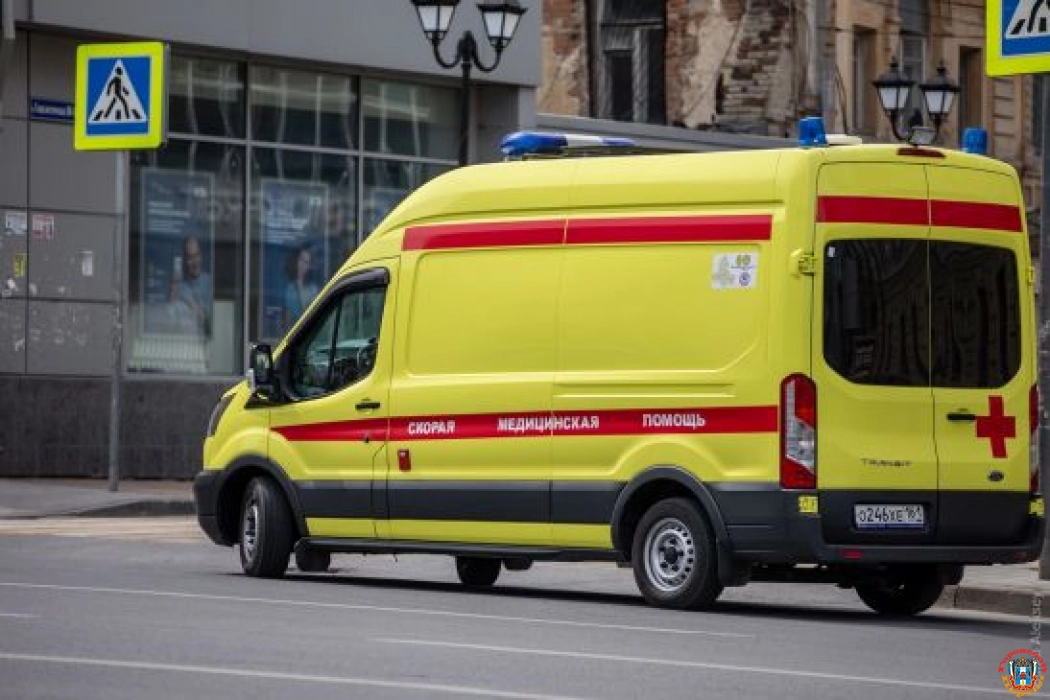 В центре Ростова на спортплощадке во время занятий умер мужчина
