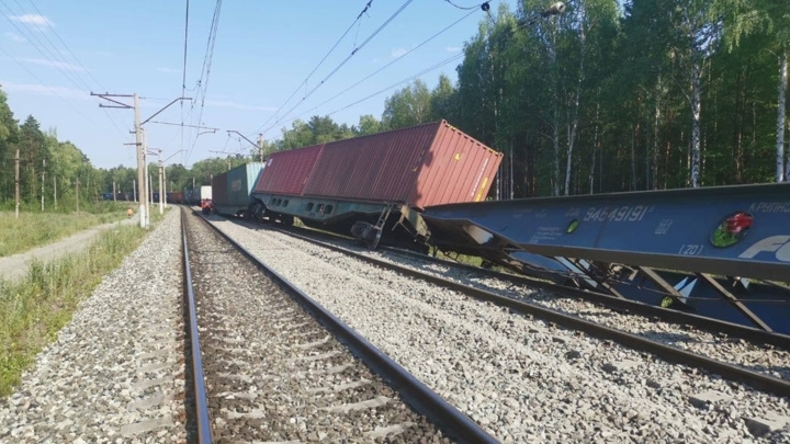 Из-за столкновения поездов закрыт участок Транссиба