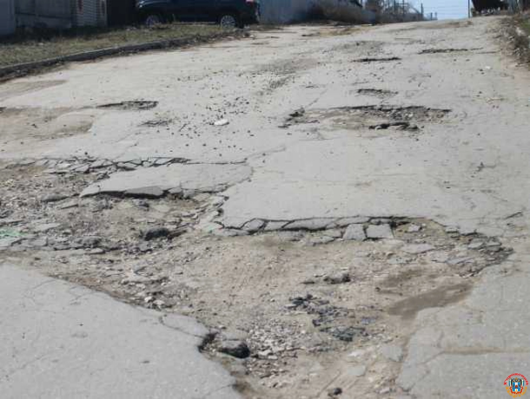 И так сойдет: только треть выделенных средств пошло на ремонт дорог в Ростовской области