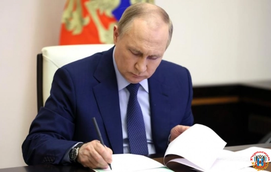 Владимир Путин провел совещание в командном пункте СВО в Ростове