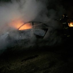 В Ростове на Извилистой сгорела иномарка