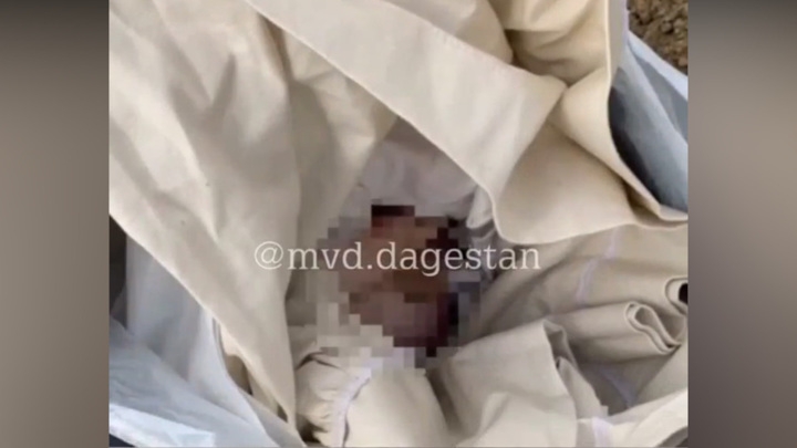 На дагестанском кладбище нашли тело младенца в пакете
