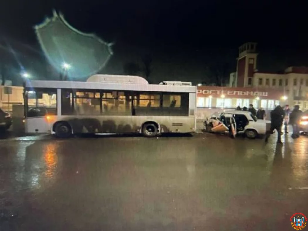 В Ростове в ДТП с автобусом погиб водитель «семерки»