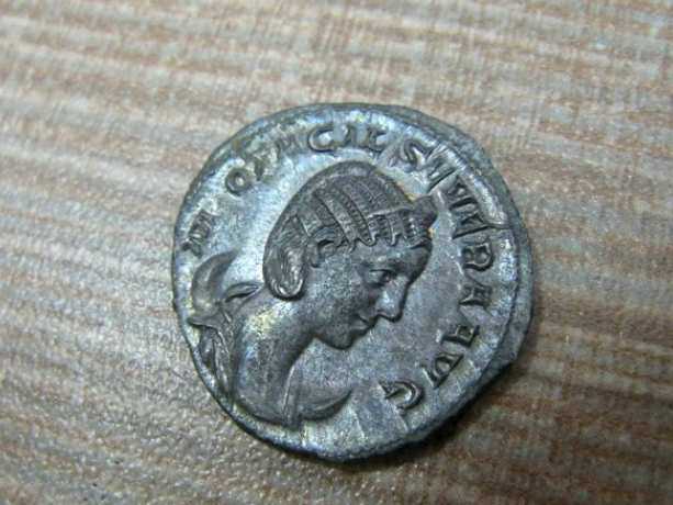 Контрабанду уникальных древнеримских монет из США пресекли в Ростове