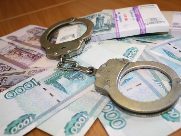 В Шахтах бывшего начальника уголовного розыска осудили за взятку 