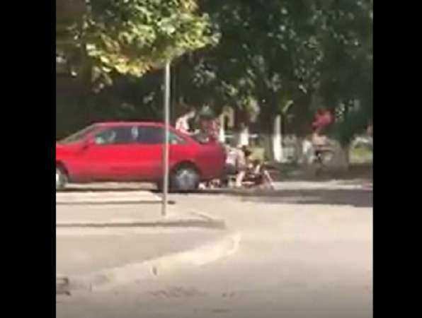 Бессмысленный и беспощадный бой устроила толпа девиц в Ростовской области