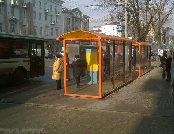 Стало известно, где поставят сто новых ударопрочных трамвайных и автобусных остановок в Ростове