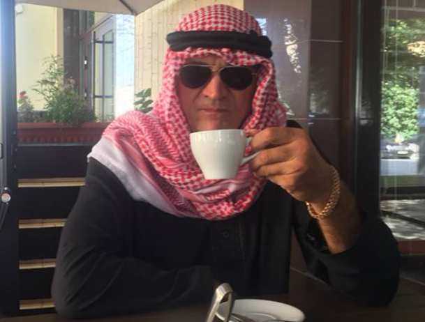 Переодевшемуся в арабского шейха журналисту предложили 500-рублевый кофе под Ростовом