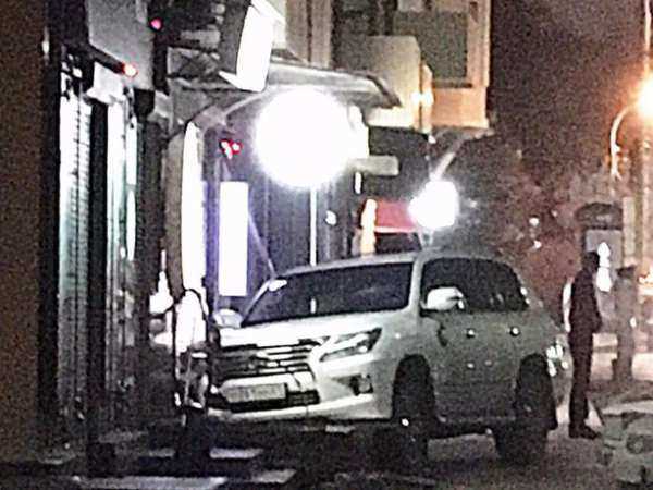 В Ростове водитель покалечил свой Lexus ради спасения жизни пьяной дамы