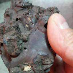 «Космический камень» за 150 тысяч рублей выставили на продажу в комиссионке Ростовской области