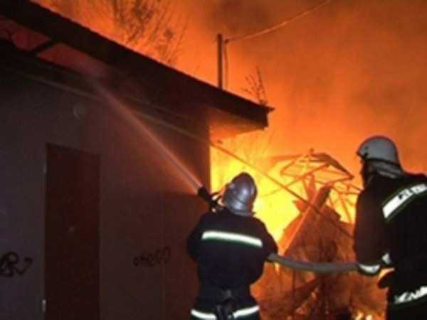 Дом с погибшими людьми выгорел до тла в Ростовской области