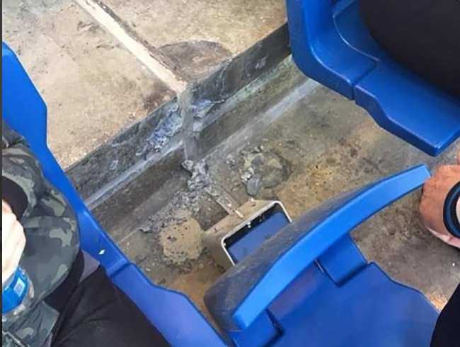 Антивандальные сидения для нежных фанатов удивили болельщиков в Ростове