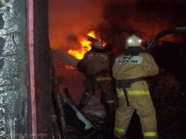 Вспыхнувший в Пороховой балке жуткий пожар унес жизни двоих человек под Ростовом