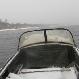 Под Астраханью мужчина утонул, перевернувшись на лодке