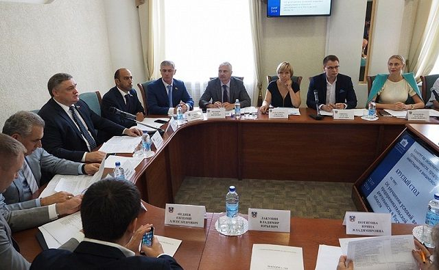 Депутаты Заксобрания Ростовской области взялись за улучшение в регионе инвестиционного климата