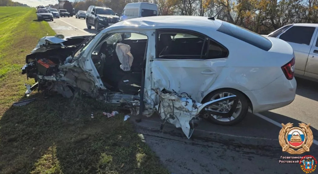 В жестком ДТП в Ростовской области пострадали 3 человека В жестком ДТП в Ростовской области пострадали 3 человека
