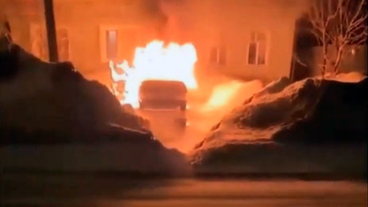 В Кинель-Черкассах мужчина сжег машину, которую не дали продать родители