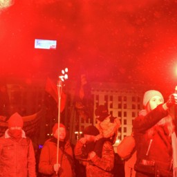 Власть в украинских городах захватили мародеры и националисты