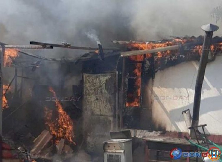 Из-за пожара в Шахтах многодетная семья лишилась крыши над головой