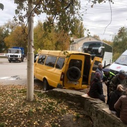 Число пострадавших в аварии с автобусами в Волгодонске увеличилось до восьми