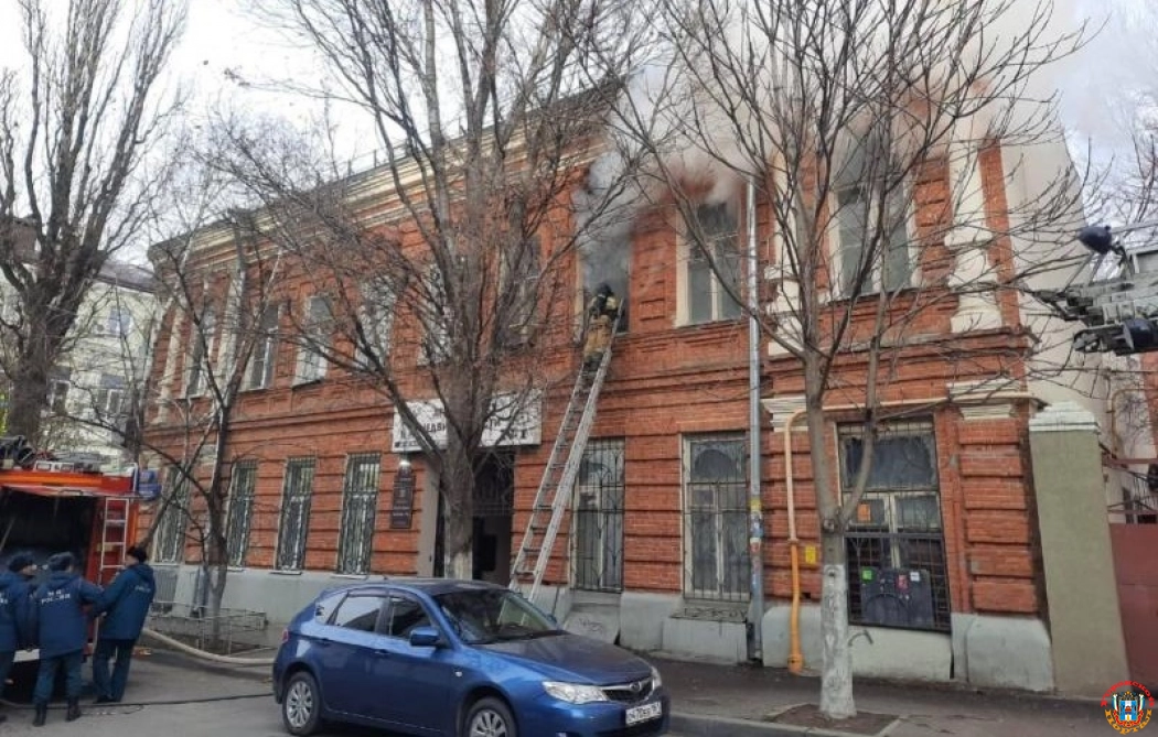 В Ростове загорелся доходный дом Гоца на Тургеневской