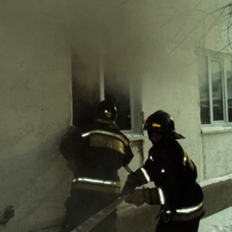 Таганрожец пострадал при пожаре в жилом доме