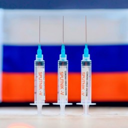 Евросоюз планирует начать переговоры с производителями "Спутник V"