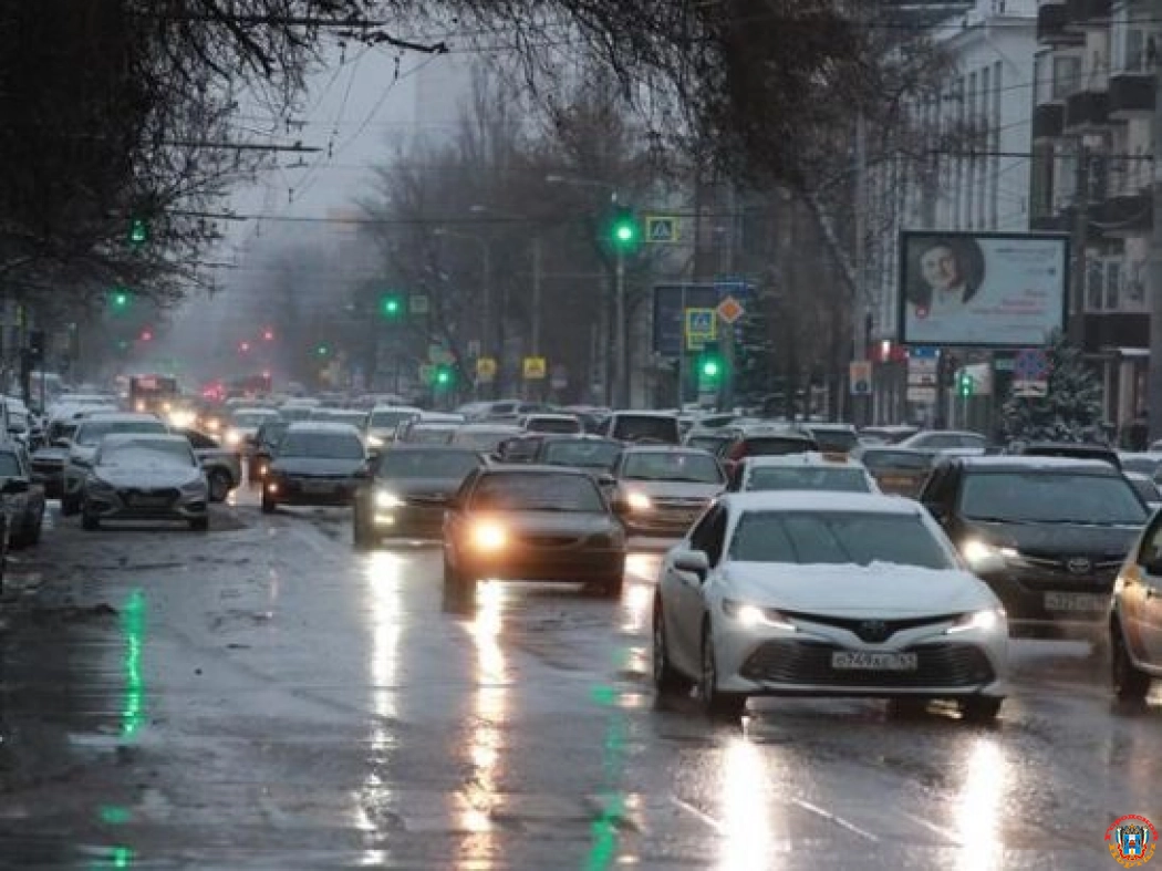 Водителей Ростовской области предупредили о риске ДТП из-за снегопада