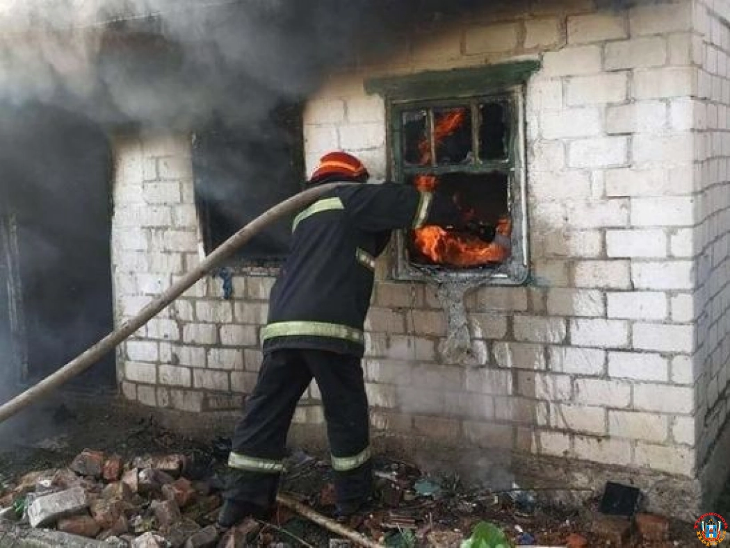 В Ростовской области 37-летний мужчина сгорел заживо при пожаре в летней кухне